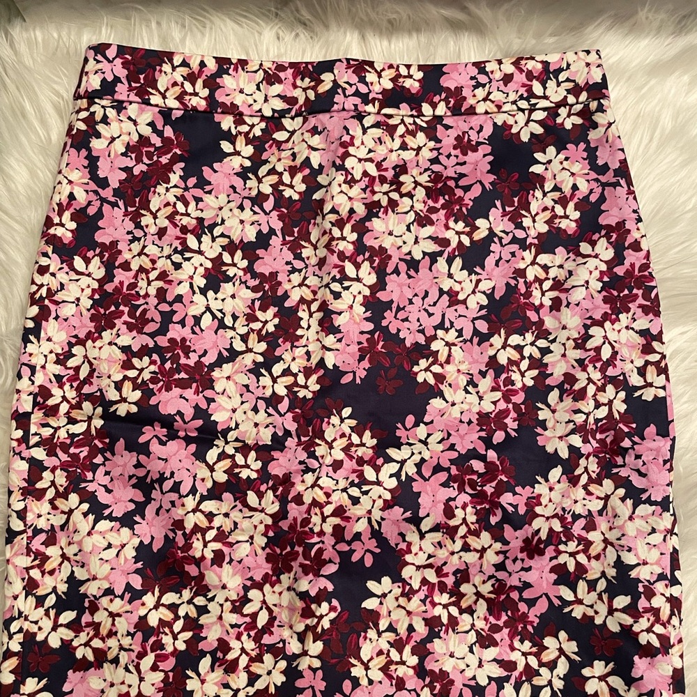 NWT J Crew pencil skirt.